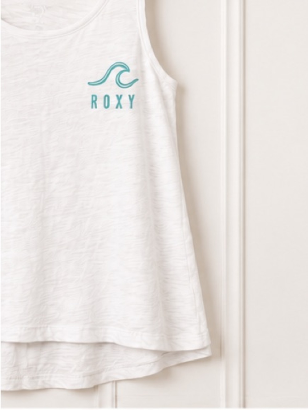 ROXY White Logo Tank Top Women’s Medium Sleeveless Beach Casual Cotton - Picture 3 of 4